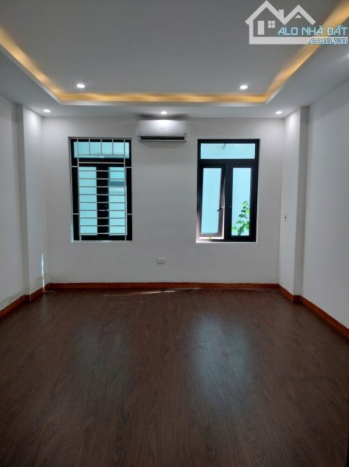 BÁN NHÀ 5T GẦN SÂN BÓNG MẬU LƯƠNG - HÀ ĐÔNG - 30M2 - GIÁ CHƯA ĐẾN 6 TỶ - 2