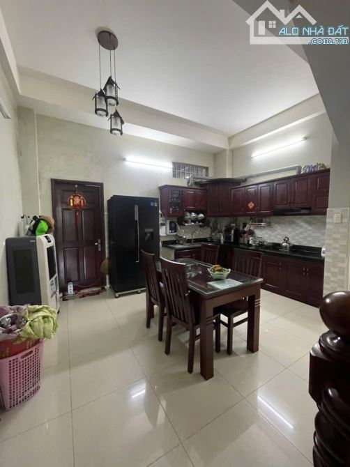 Nhà 3 tầng Nguyễn Xiển Q.9 4,5 tỷ - 2