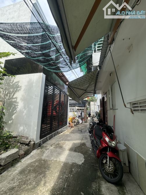 Bán đất hẻm sau lưng chung cư CT2 Phước Hải giá 2 tỷ - Dt 54,7m (ngang 4,2m) - Hướng Nam - - 2