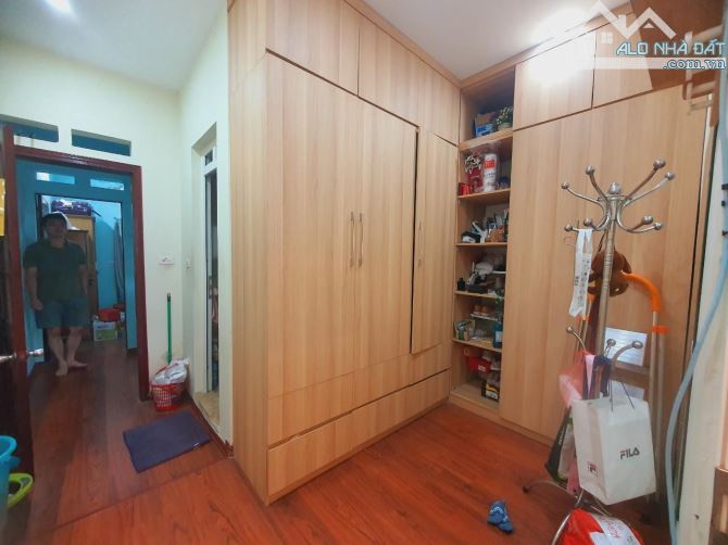 BÁN NHÀ TRẦN HỮU TƯỚC - 70M2 X 3 TẦNG - HIẾM - THOÁNG - NÔNG - 2