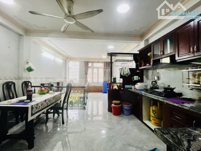 Bán nhà Hẻm Tân Phú -Thoại Ngọc Hầu -P Phú Thạnh -DT:47m2-2Tầng -Giá:4,8Tỷ . - 2