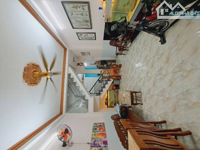 Nhà ngay Phần Mềm Quang Trung, 2 tầng BTCT, 4x14m2, HXH, giá nhỉnh 3 tỷ - 2