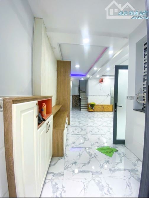 🔥🌟NHÀ CÁCH MẠNG THÁNG TÁM, QUẬN 3, 4x12m, 2 TẦNG, NHÀ MỚI Ở NGAY, SHR, 3 PHÒNG NGỦ, SÁT - 2