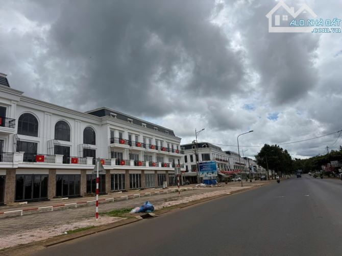 BÁN ĐẤT MẶT TIỀN KINH DOANH- KHU CÔNG NGHIỆP TÂN AN - 2
