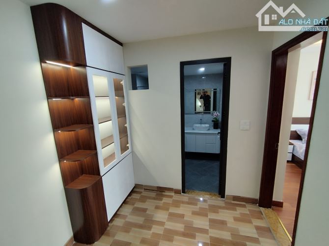 Bán nhà riêng 50m2, 11,4 tỷ tại Phan Đình Giót, thang máy - ô tô vào nhà - 2