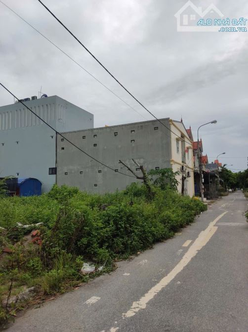 Lô đất đẹp khu dân cư Bấc Vang Dương Quân - 2