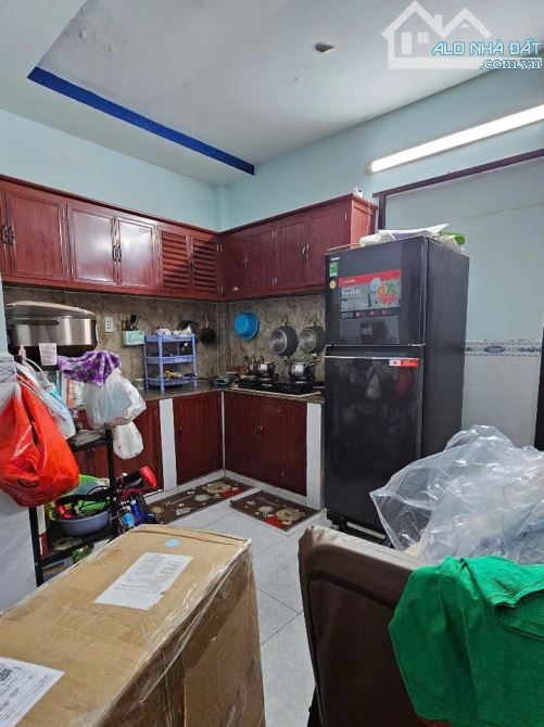 Nhà rộng ô tô đậu cửa, cạnh Chung cư Sơn Kỳ, 3.5 tỷ - 2