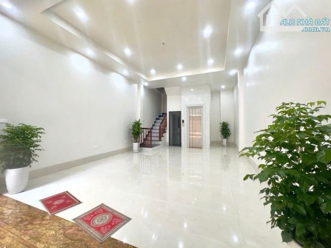 Quan Thổ 3 - Mặt ngõ thông kinh doanh - Ba gác phi - 50m ra mặt phố - Thang máy nhập khẩu - 2