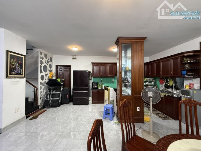 nhà 8x18m 3 lầu đường 39 Phường Tân Hưng Q7. rẻ nhất Thị Trường - 2