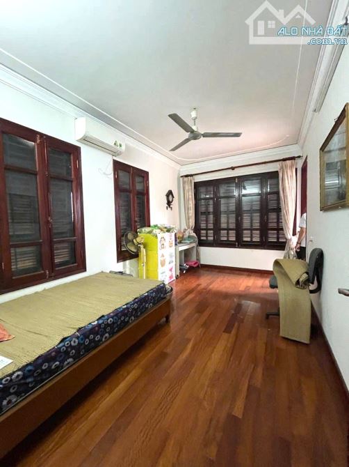 Bán nhà Tam Khương, Đống Đa, 175m2*4 Tầng, Mặt Tiền 7.5m, ô tô vào nhà, ba bước ra phố - 2