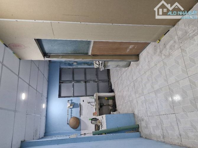 Nhà cấp 4, 4x16m, hẻm xe hơi. Ngay sân banh thới tứ, chợ thới tứ, 2ty8 - 2