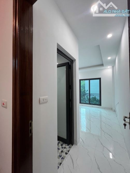 Nhà Lai Xá mới tinh - Lô góc - 2 thoáng - 5 Tầng - 6 Phòng ngủ - Chỉ 6 Tỷ 2 - 2