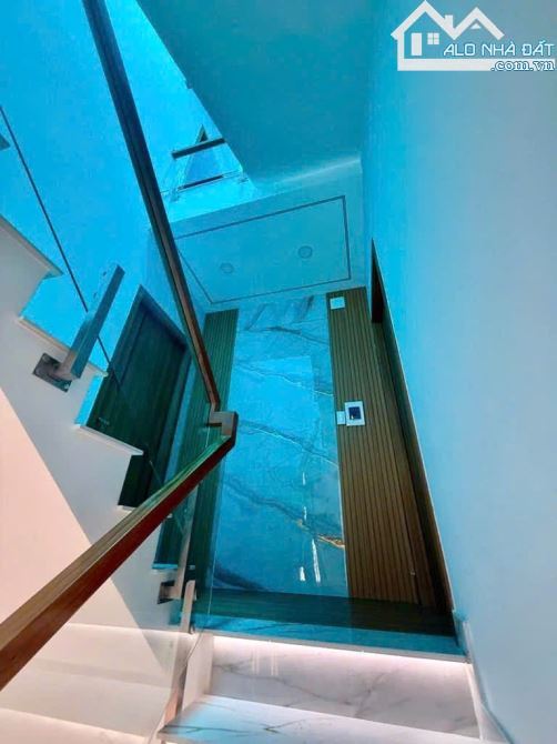 CẦN BÁN GẤP NHÀ HẺM 1/ THÍCH QUẢNG ĐỨC, P4, Q. PHÚ NHUẬN TP HCM giá3tỷ890 dt:56.5m2 - 2