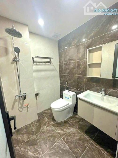 Bán nhà Xuân Đỉnh, DT 42m, MT 4m, nội thất cao cấp, lô góc thoáng sáng, gần công viên - 2