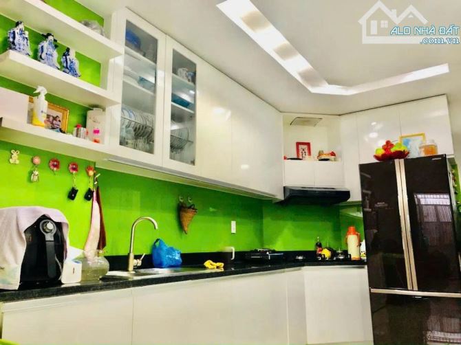 BÁN NHÀ ĐẸP LÝ THÁI TỔ – P.10 – Q.10- HẺM 3 GAC THÔNG AN NINH_ 3 TẦNG- 4PN- Giá 6.3 TỶ - - 2
