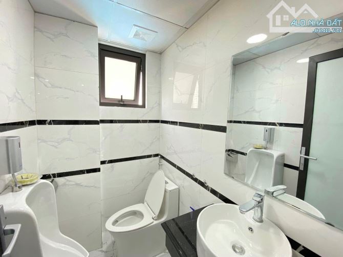 Mặt phố Khuất Duy Tiến, lô góc 2 mặt tiền, vỉa hè rộng thênh thang, sổ đỏ đẹp, kinh doanh - 2