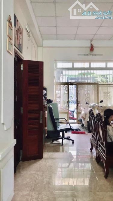 HXH THÔNG LẠC LONG QUÂN - 60M2 - 2 TẦNG - NGANG CHUẨN 4.8M - GIÁ 6.X TỶ - 2