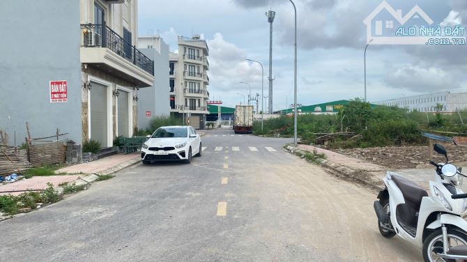 Hàng cực đẹp 54m2 đất ngay ngoài khu TĐC Kiến Thiết, giá cực rẻ - 2