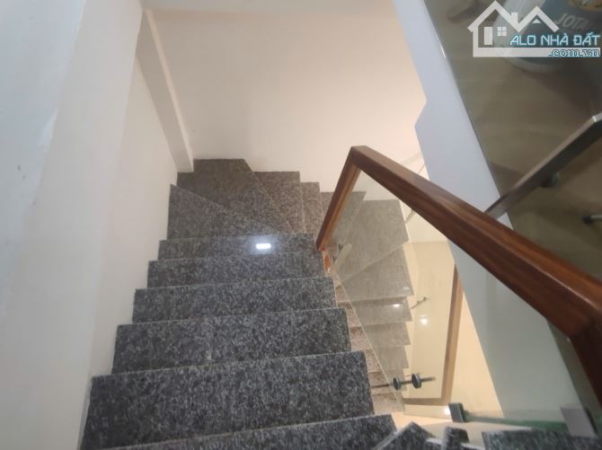 GIÁ TỐT NHÀ BỘ ĐỘI ĐẠI MỖ 47 m2 x 5t Ô TÔ-KINH DOANH- 7,4 tỷ - 2