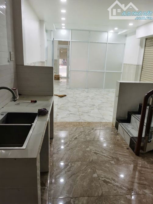 Bán nhà góc 2 mặt tiền Lý Nam Đế Quận 11, 4x15m 4 tầng chỉ nhỉnh 14 tỷ - 2