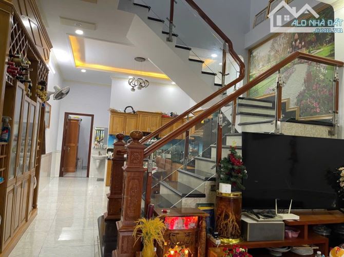 Bán nhà 2 tầng  đông hoà  dt 95m2 giá tốt - 2