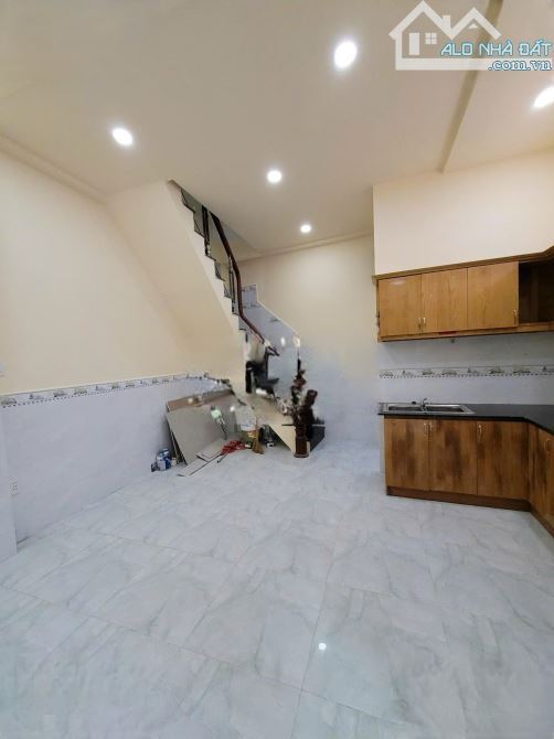 Ngay góc hẻm, (4x8m 1L 2Pn 2wc), 392/20 Cao Thắng_P.12_Q.10 - 2