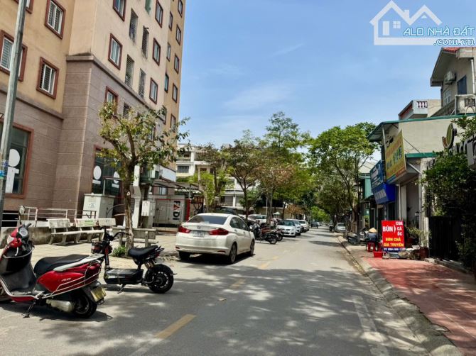 Bán nhà TĐC Giang Biên 4 tầng vỉa hè kinh doanh dt 60m2 - MT 5m - 2