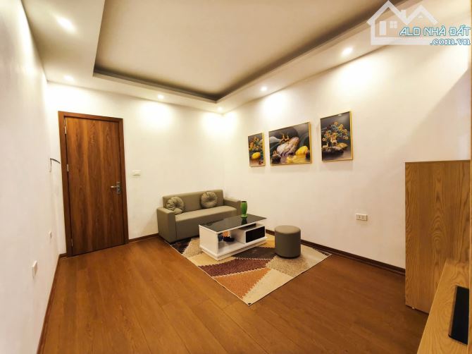 Bán căn tập thể Minh Khai Hai Bà Trưng,ô tô đỗ cửa,tặng full nội thất,sổ riêng,nhỉnh 2 tỷ - 2