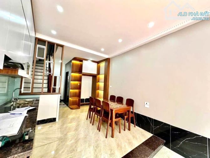 SIÊU PHẨM CỔ NHUẾ-DÂN XÂY-THANG MÁY-TRƯỚC NHÀ RỘNG THOÁNG-FULL NỘI THẤT MỚI-AN SINH ĐẸP - 2