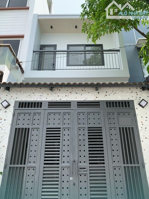 NHÀ Q8 P2 DƯƠNG BÁ TRẠC -  3.85 x 17 NỞ HẬU NHẸ - 7 CHỖ ĐỖ CỬA - 2P RA CẦU CHỮ Y. - 2