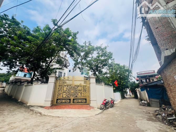 Hiếm quá, 2.x tỷ sở hữu mảnh đất 80m2 phường Chương Mỹ, Mt5m ô tô vào tận đất - 2