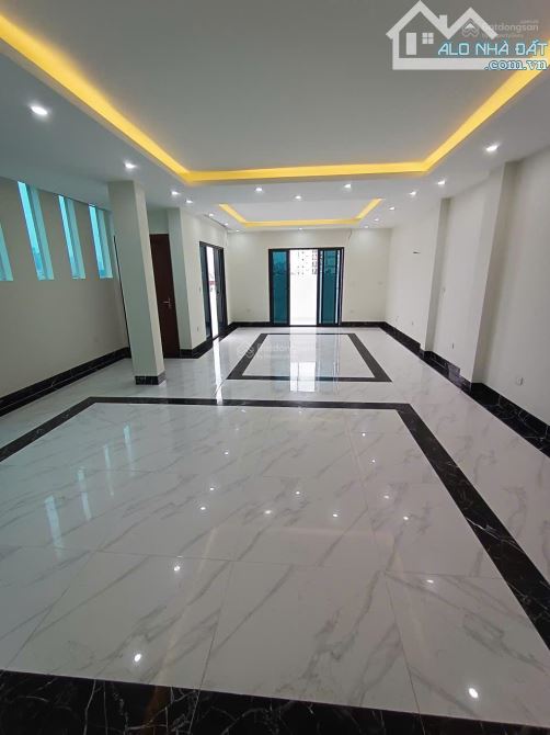 Cho thuê Tòa nhà Chiến Thắng - Văn Quán. DT 90m2, 7 tầng Lô góc, thang máy, ĐH âm trần - 2