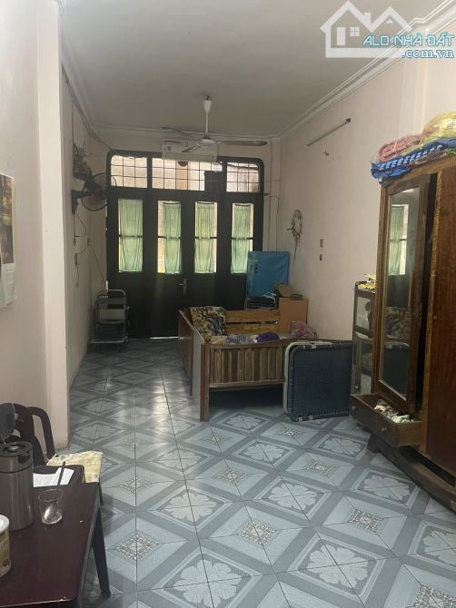 Bán nhà mặt phố Hàng Vải, 60m2, 4 tầng, mặt tiền 3.3m, 37.6 tỷ, vỉa hè rộng, KD đỉnh - 2