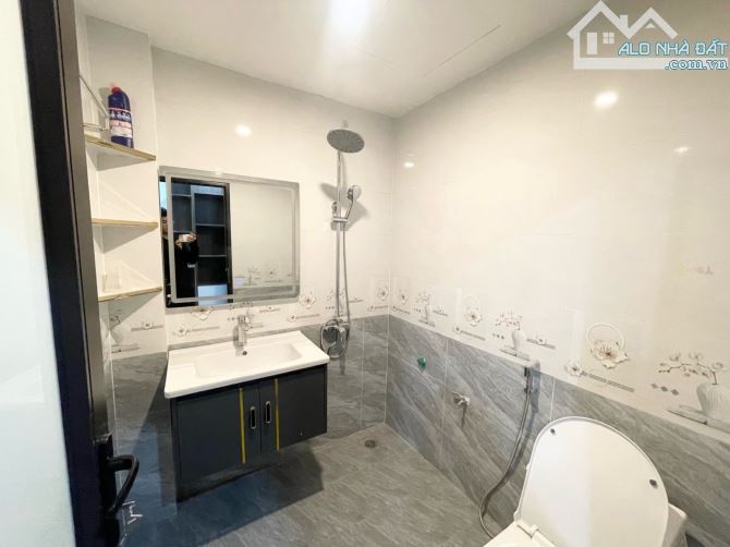 Bán nhà Hoàng Quốc Việt 31m2*5T, nhà đẹp ở ngay, cách ô tô 30m, ngõ to rộng, 7.5 tỷ - 2