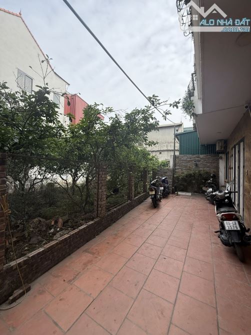 Bán đất phố Âu Cơ Tây Hồ 168m2 MT 18m, Lô góc 4 mặt thoáng, xây tòa view Hồ Tây chỉ 141tr - 2
