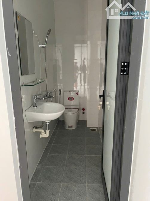 💥NHÀ 3 TẦNG HẺM Ô TÔ GẦN MAI XUÂN THƯỞNG - GẦN BIỂN  - Dt: 45m2 (ngang 5x9) , hướng Bắc - - 2