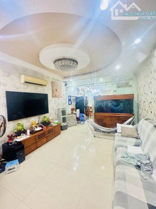 SIÊU PHẨM NHÀ NGUYỄN SƠN – 5 TẦNG – 6PN – FULL NỘI THẤT – GIÁ MỀM 9.X TỶ - 2