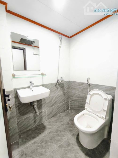 BÁN CHDV ĐẶNG TIẾN ĐÔNG-DIỆN TÍCH 75M 7 TẦNG THANG MÁY 22 PHÒNG GIÁ 22,5 TỶ - 2