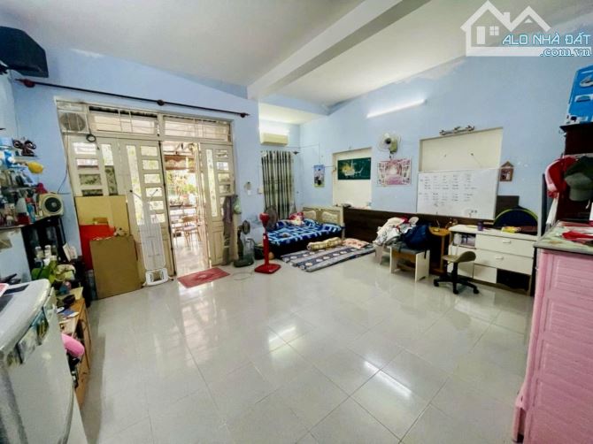 Cần Bán Nhà 1 Trệt 2 Lầu Đường Trần Hưng Đạo 106M2 (6x17.7) - Giá: 14.5Tỷ - 2