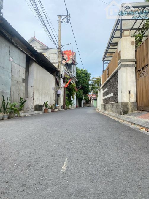 TRỤC CHÍNH Ô TÔ THÔNG. GẦN QL3, GẦN VIN, GẦN TRUNG TÂM TRIỂN LÃM. GIÁ  5.6 tỷ - 2