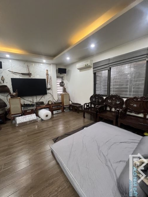 Ô tô tới cửa nhà đẹp ở ngay 40m x 5 tầng , ngõ 67 Nguyễn văn cừ giá 8.x tỷ - 2