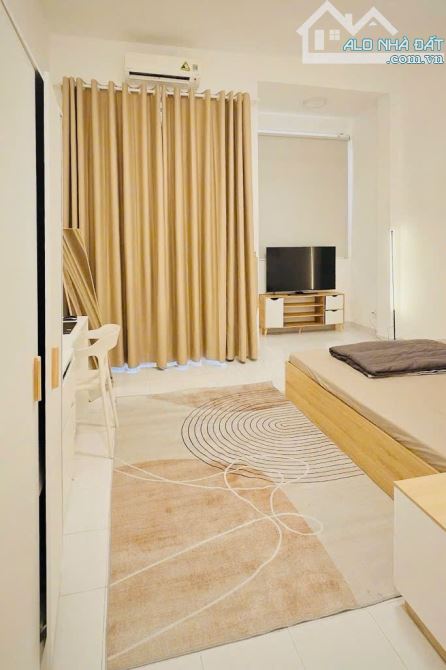 Siêu hiếm P.17 - Bán gấp nhà 3 tầng 60m2 (4,5m x 14m) - Hẻm 6m dòng tiền 40tr/tháng - 2