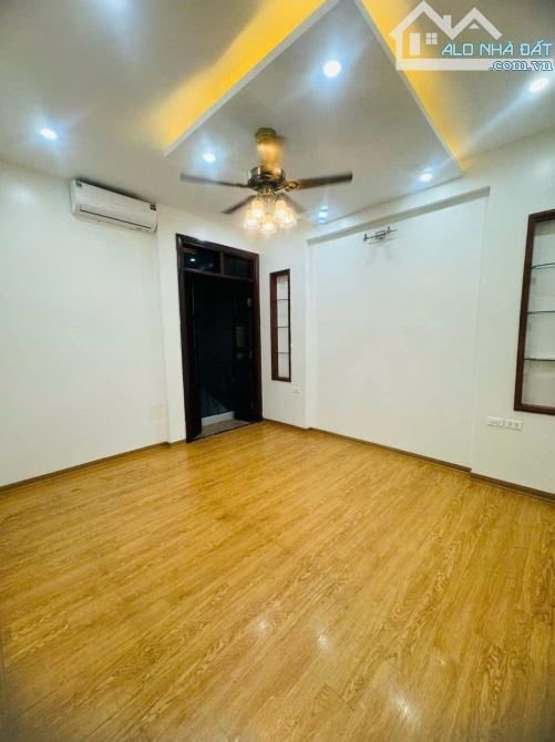 BÁN NHÀ TRUNG PHỤNG ĐỐNG ĐA 37m 5Tầng Mt 8m GIÁ 8.2 TỶ NGÕ NÔNG KINH DOANH. - 2