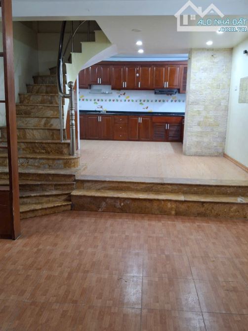 Cho thuê nhà 4 tầng làm văn phòng tại phố Trần Quang Diệu – Hoàng Cầu - 2
