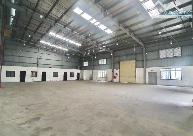 680m kho xưởng KCN Đài Tư cần cho thuê, container đỗ cửa, giá 142k/m - 2
