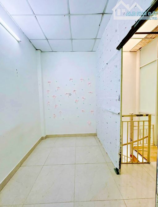 Bán 🏡 2.35tỷ 2tầng  mới xây đẹp  Đoàn Văn Bơ Q4 khu dân cư sầm uất dân trí cao - 2