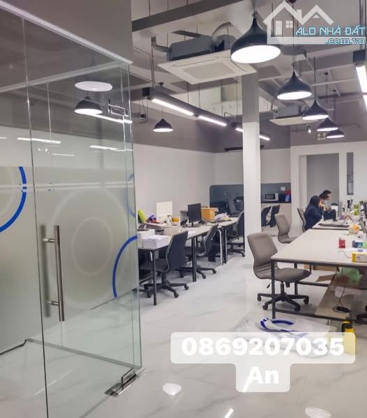 Cho thuê nhà 53 Trần Khánh Dư Quận 1 DT 10x30m trệt 3 lầu giá thuê 100 triệu - 2