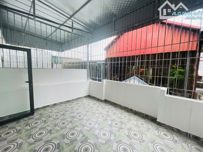 6 TỶ HƠN . BA GÁC ĐỖ CỬA . 30M RA Ô TÔ . PHỐ VĨNH HƯNG.  35M2 .5 TẦNG .3 NGỦ KHUNG CỘT . - 2
