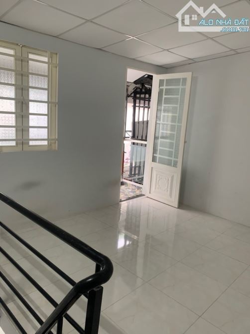 Bán nhà hẻm 3 Đường số 25A P Tân Quy Quận 7. 12m2 - 2