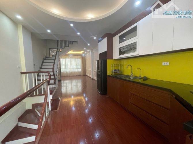 Bán nhà phố Võng Thị Tây Hồ - nhà đẹp 45m * 5 tầng, 4ngủ, nhà dân xây, gần ô tô, 15.2 tỷ - 2